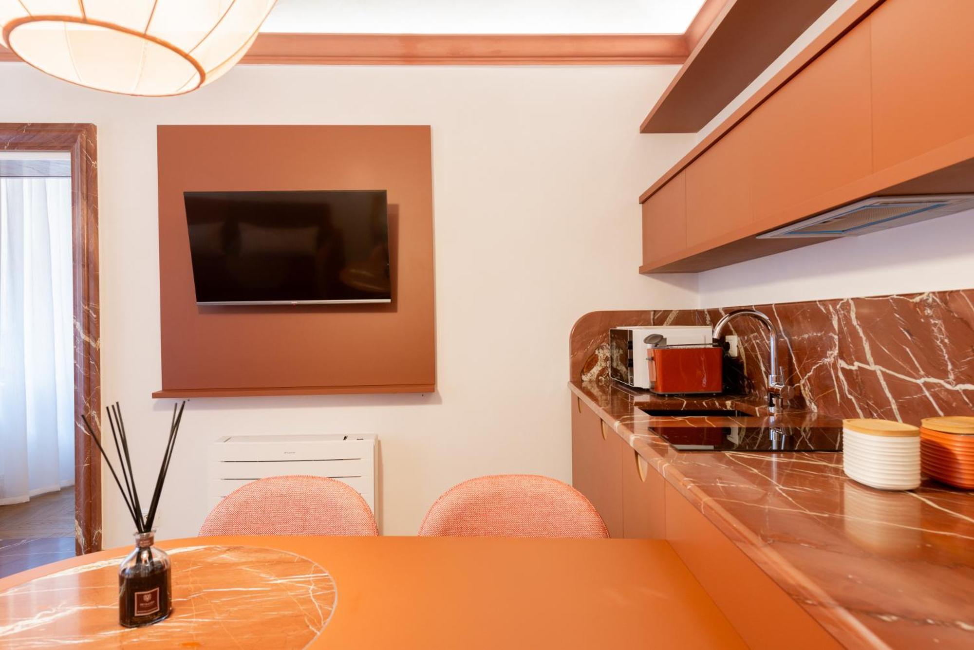 My Trevi Suite & Apartment Рим Экстерьер фото