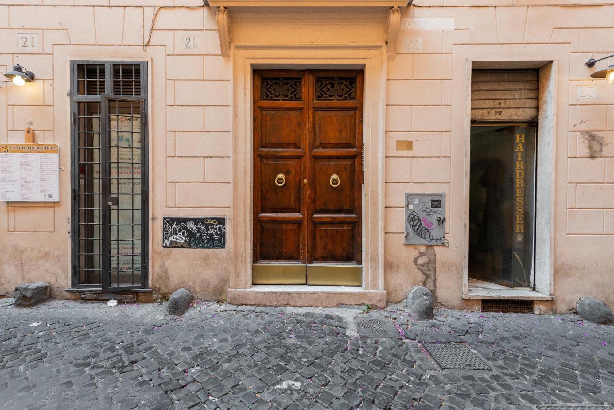 My Trevi Suite & Apartment Рим Экстерьер фото